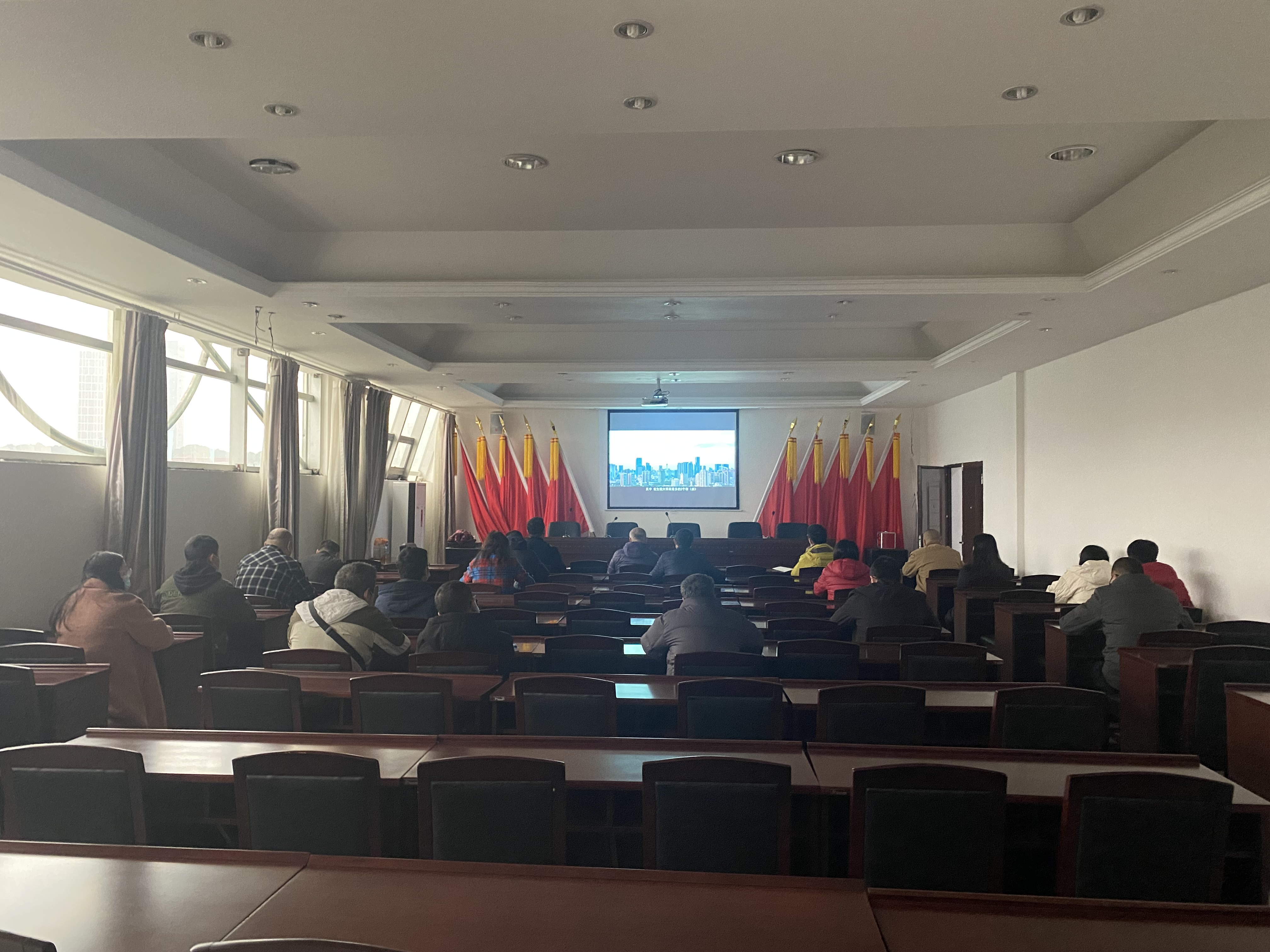 觀看生產(chǎn)安全事故警示教育片